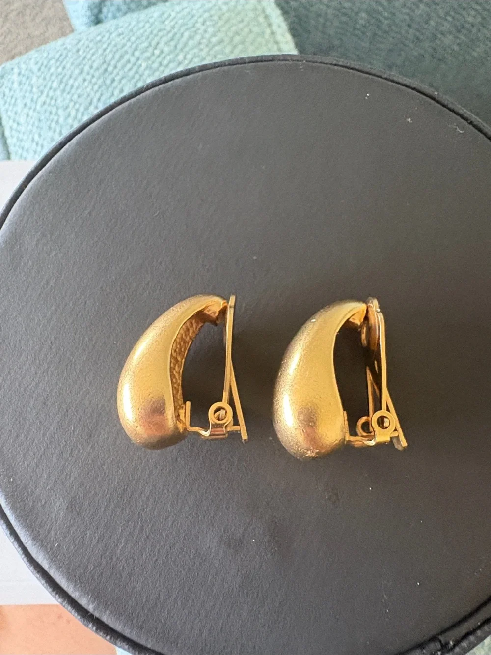 Vintage Gold Tone Teardrop Clip On Earrings Classic Minimalist runway